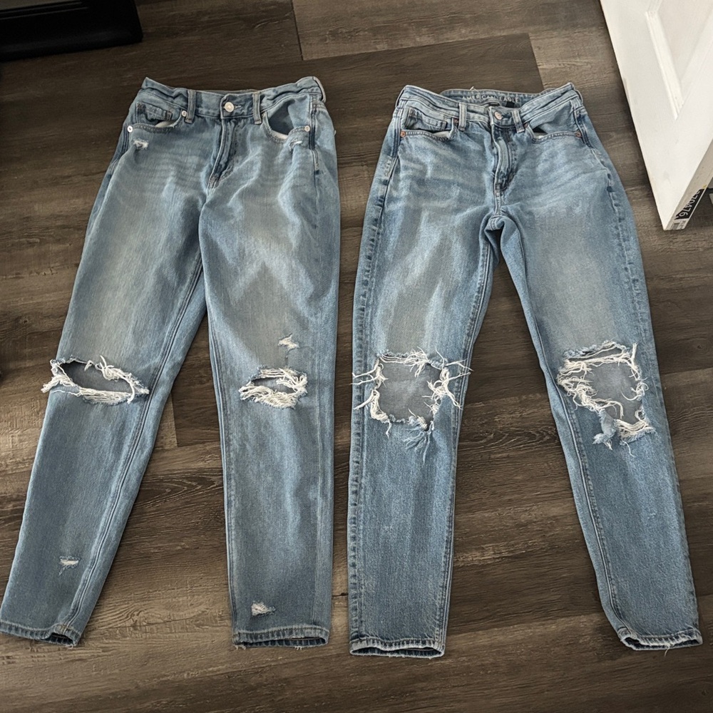 American Eagle Light Blue Distressed Women’s Jeans bundle size 2